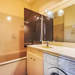 Adelaide By Interhome شقة *